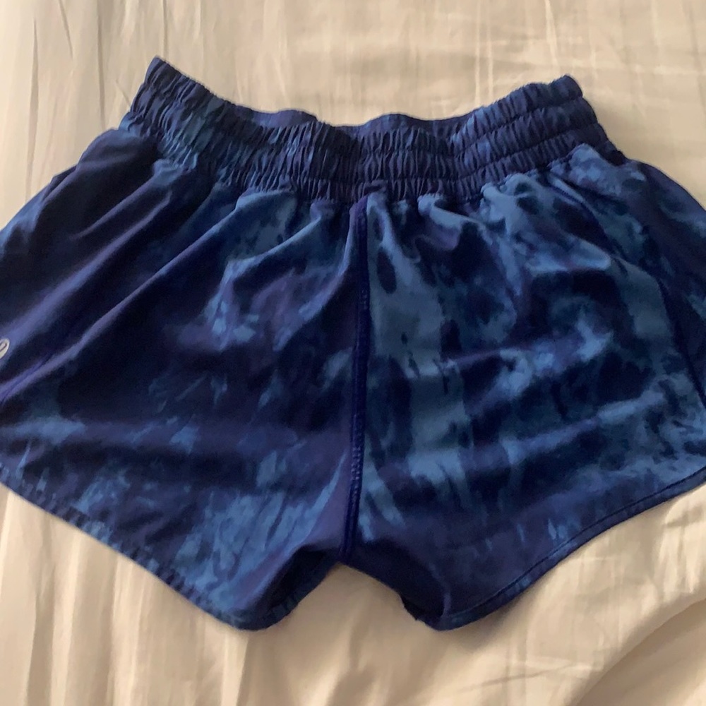 Lululemon Rare Gameday Blazer Blue Hotty Hot 2.5 Shorts - Size: 4